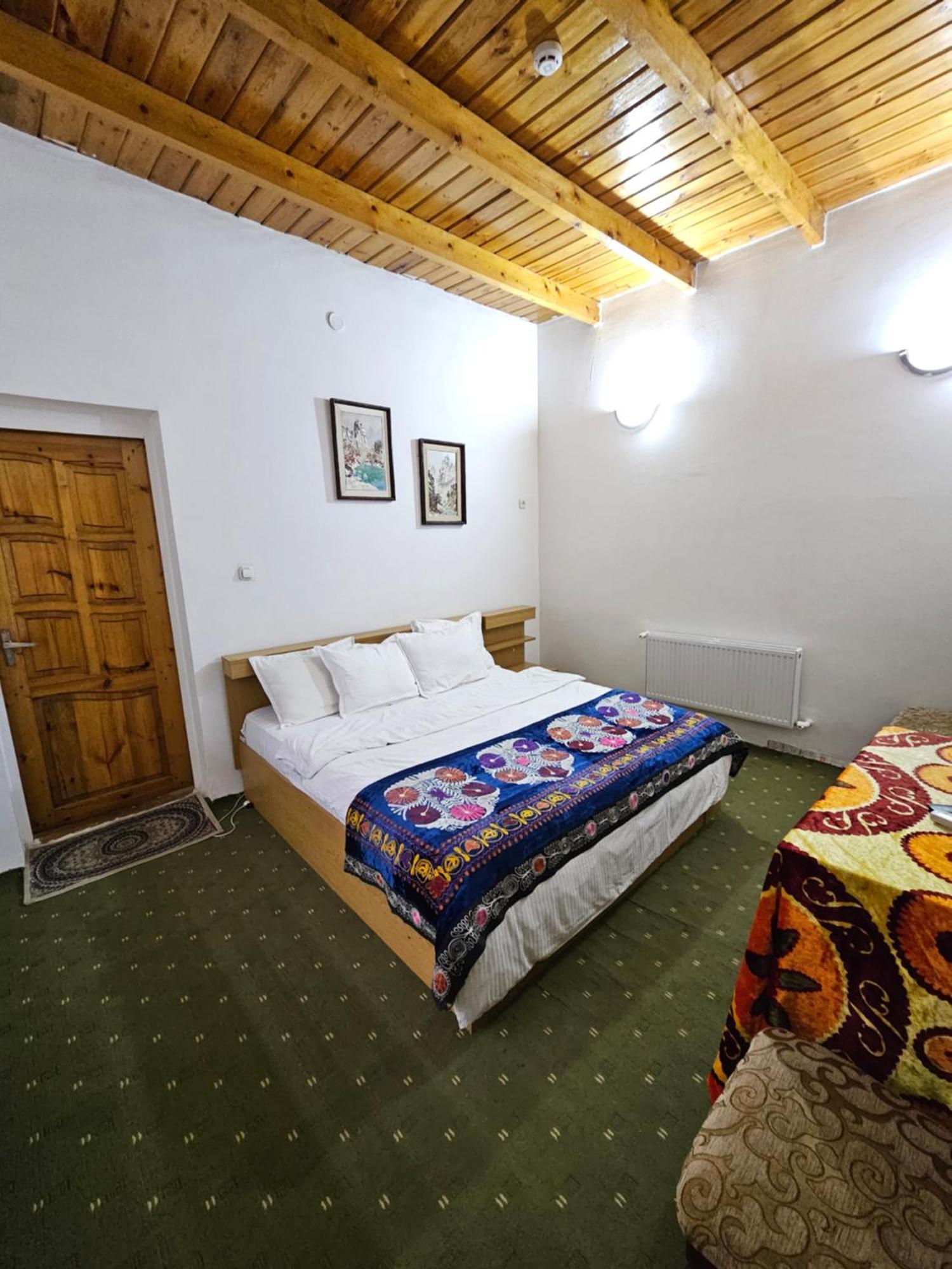 Sim-Sim Hostel & Backpackers ซามาร์คันด์ ภายนอก รูปภาพ