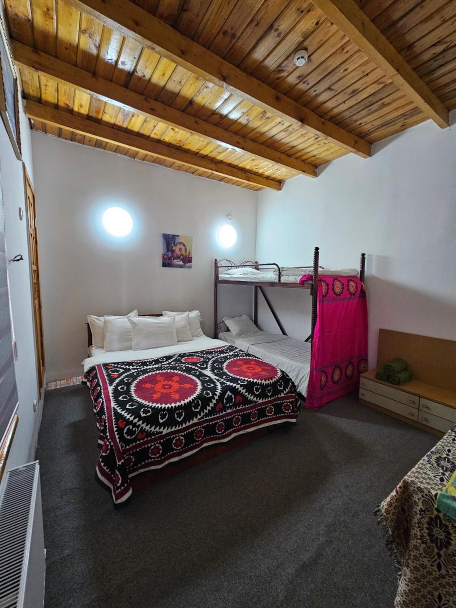 Sim-Sim Hostel & Backpackers ซามาร์คันด์ ภายนอก รูปภาพ