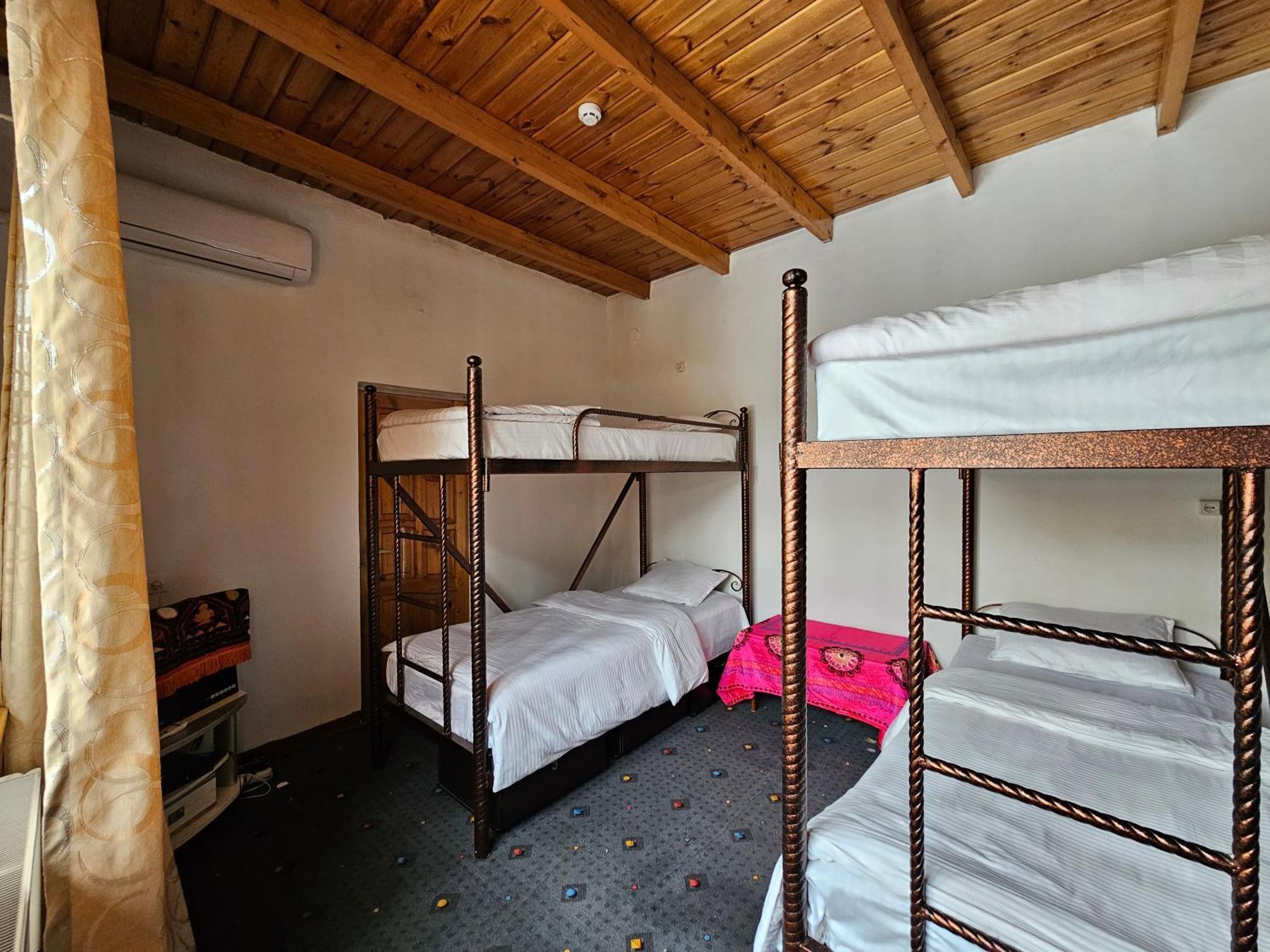 Sim-Sim Hostel & Backpackers ซามาร์คันด์ ภายนอก รูปภาพ
