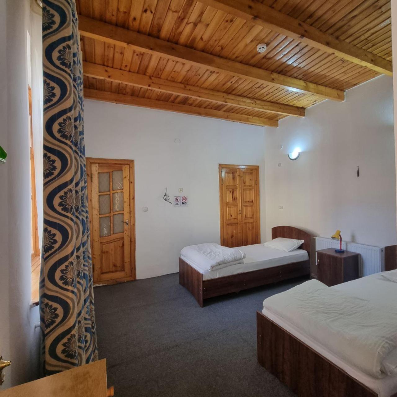 Sim-Sim Hostel & Backpackers ซามาร์คันด์ ภายนอก รูปภาพ