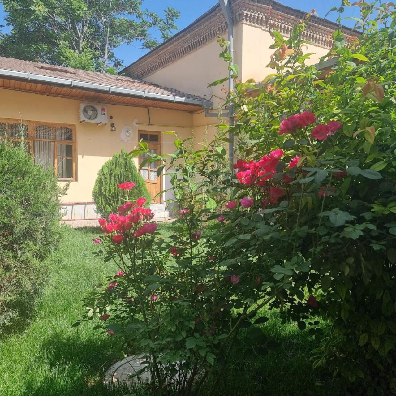 Sim-Sim Hostel & Backpackers ซามาร์คันด์ ภายนอก รูปภาพ