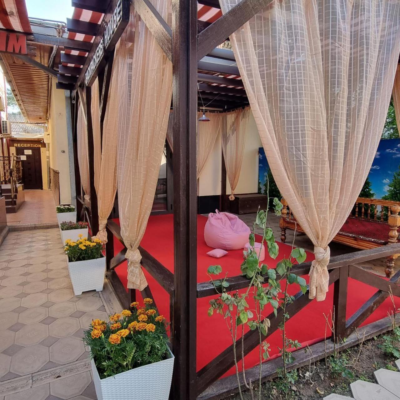 Sim-Sim Hostel & Backpackers ซามาร์คันด์ ภายนอก รูปภาพ